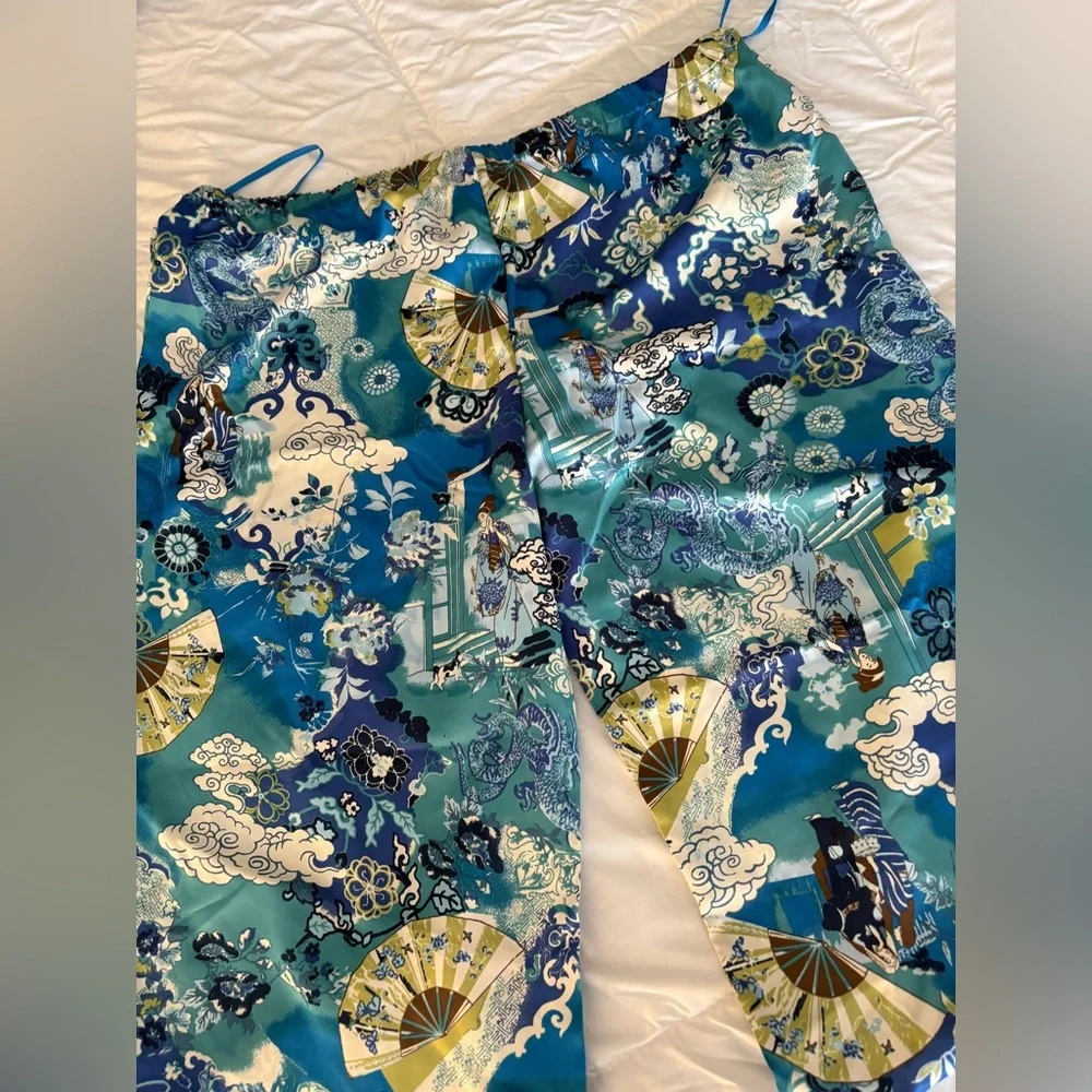 Cruz Large Pajama Set - Picture 8 of 8